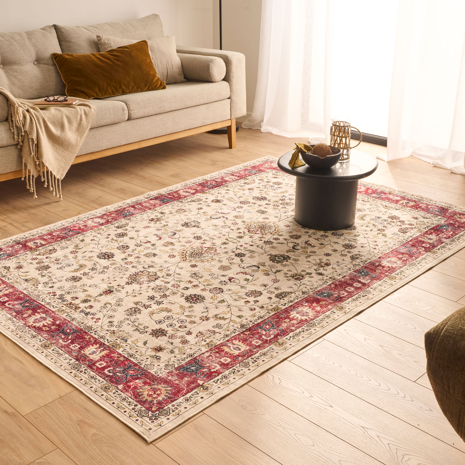 Tapis doux à poils courts motif oriental beige - 120x160 cm
