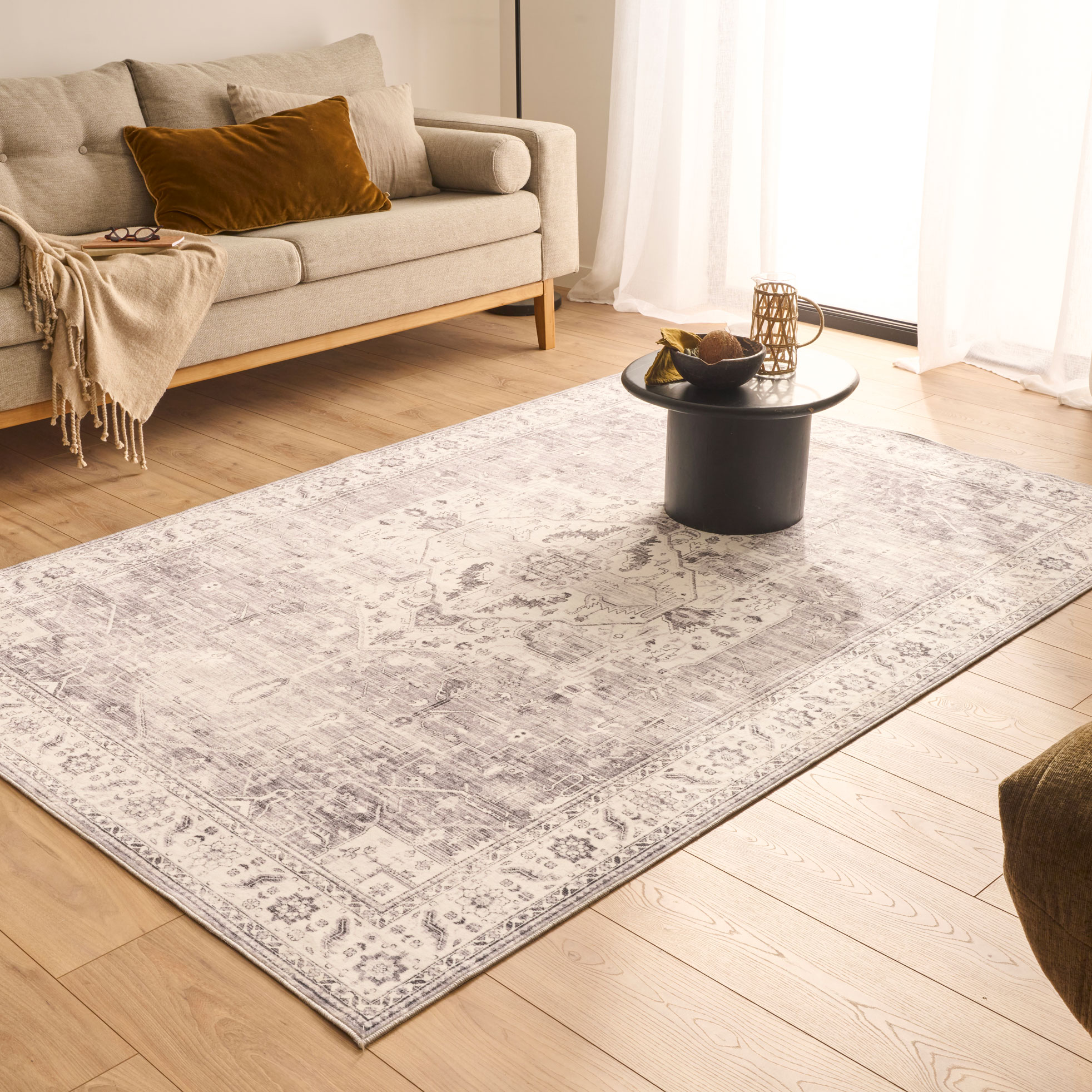 Tapis doux à poils courts motif vintage beige - 120x160 cm