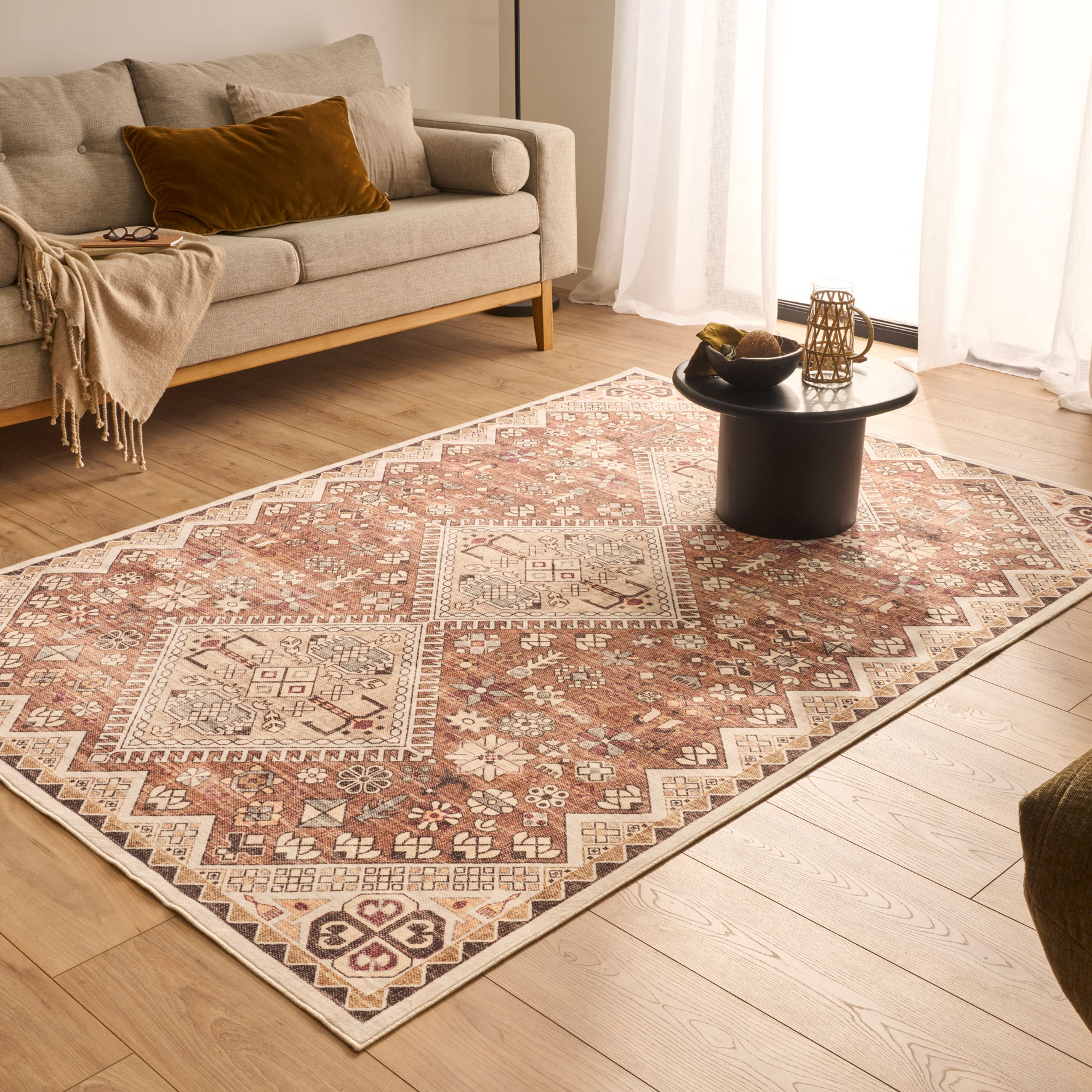 Tapis doux à poils courts motif berbère beige - 120x160 cm